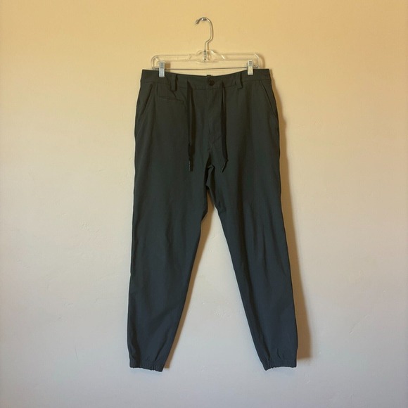 Lululemon Men’s 34 ABC Dark Grey Joggers Pants Zip Closure Drawstring Pockets - Picture 1 of 13